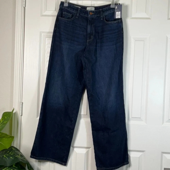 Universal Thread Relaxed Wide Leg High-rise
Dark Wash Denim Jeans - Picture 13 of 16